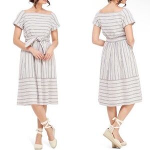 Gal Meets Glam Tanya Striped Seersucker Midi Dress